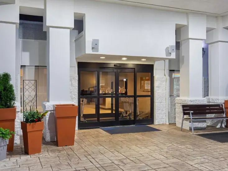 Front doors of the Holiday Inn Express & Suites Kimball