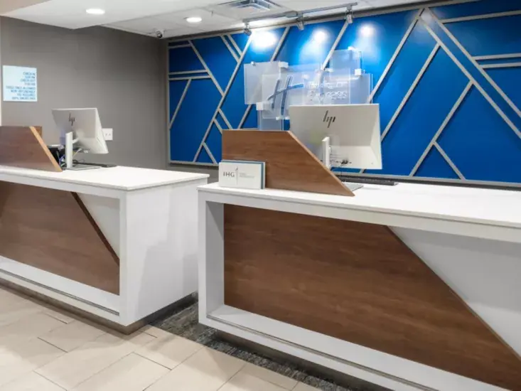 Front desk in the Holiday Inn Express & Suites Kimball lobby