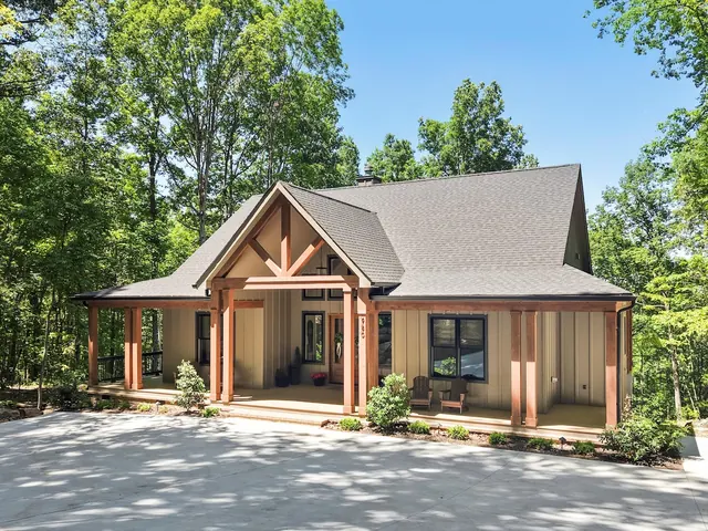 Emerald Lodge, South Pittsburg